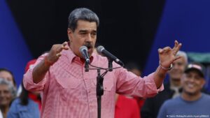 Trump alude a diálogo con Maduro y este canta «Imagine» – DW – 17/11/2025