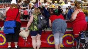 Trump añade obesidad y cáncer a las razones para denegar visados para EEUU | elperiodico.com