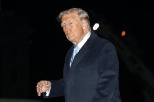 Trump cambia de postura y pide a los republicanos que aprueben la desclasificiación de los archivos de Epstein | europapress.es