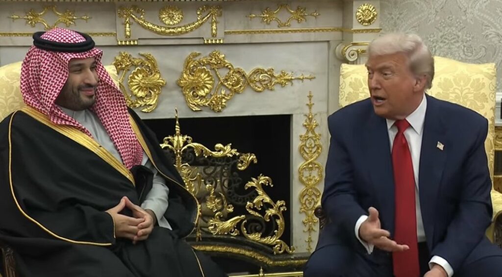 Trump dice que Bin Salmán "no sabía nada" del asesinato de Jashogi y alaba su "increíble" trabajo en materia de DDHH