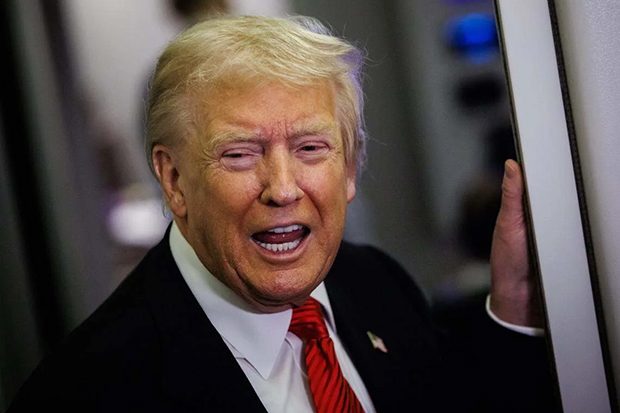 Trump dice que redadas migratorias "no han ido suficientemente lejos" y defiende tácticas