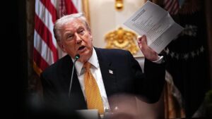 Trump indulta a Giuliani y decenas de personas clave en su intento de revertir los resultados electorales de 2020 | elperiodico.com