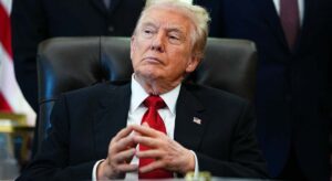 Trump propone transferir directamente a los estadounidenses las subvenciones que reciben las aseguradoras