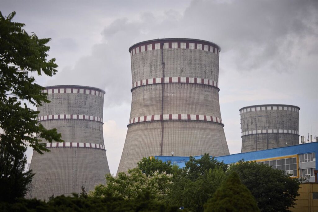 Ucrania denuncia nuevos ataques rusos contra las subestaciones de las plantas nucleares de Jmelnitski y Rivne