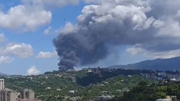 Un fallecido y 200 afectados por nube tóxica tras incendio en complejo petroquímico de Anzoátegui