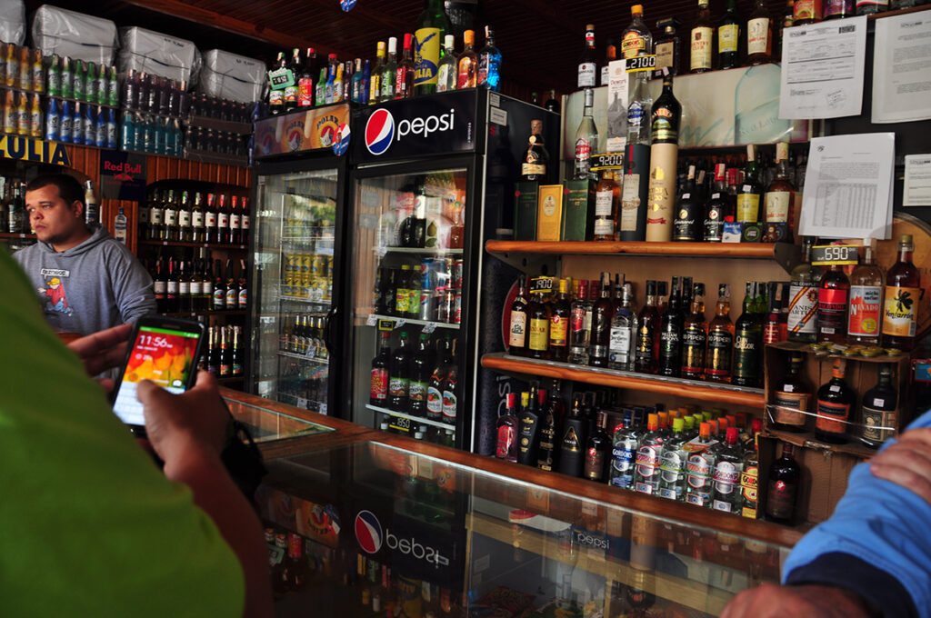 Un fármaco experimental en ratones reduce el consumo y las ganas de beber alcohol - AlbertoNews