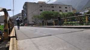 Urge recuperar puente de Navarrete