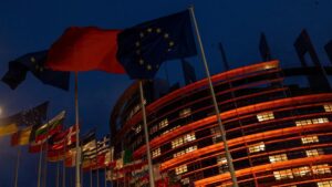 VIOLENCIA DE GÉNERO | La Eurocámara conmemora 25N entre la rabia de las eurodiputadas y los abucheos de la ultraderecha | elperiodico.com