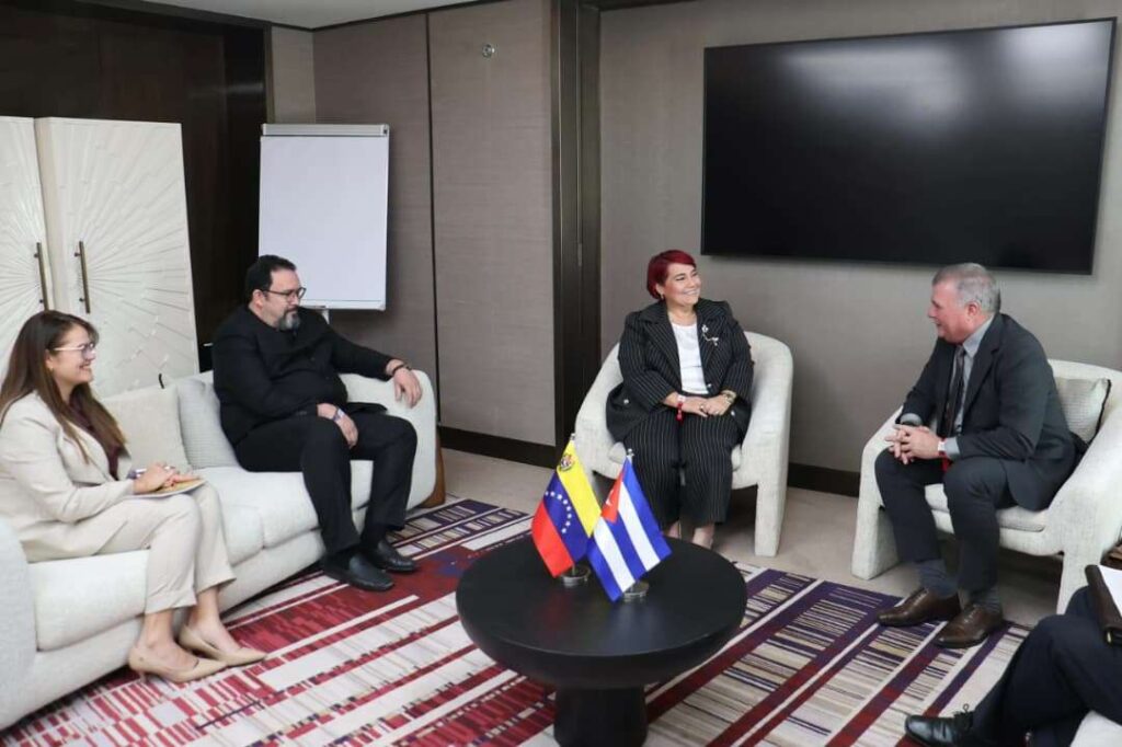 Venezuela y Cuba fortalecen alianza turística en asamblea ONU Turismo
