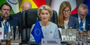 Von der Leyen reafirma que las fronteras ucranianas «no pueden modificarse por la fuerza»