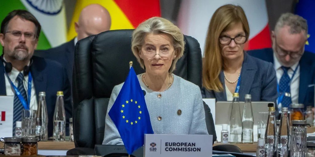 Von der Leyen reafirma que las fronteras ucranianas «no pueden modificarse por la fuerza»