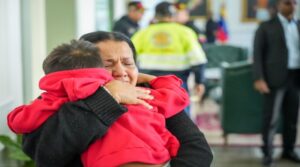 Vuelo 92 retorna a 175 venezolanos desde EEUU