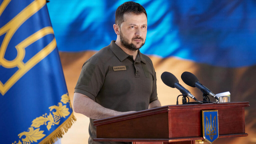 Zelenski pide una "paz digna" tras reunirse con un alto funcionario de EEUU - AlbertoNews