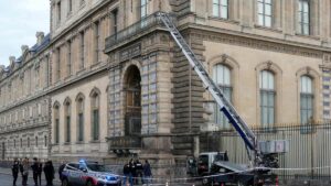 el Tribunal de Cuentas demuestra con cifras el deterioro del Louvre