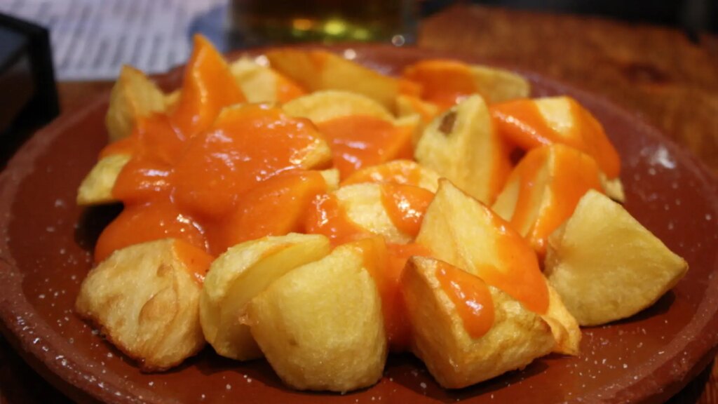 la receta original de la salsa de las patatas bravas de Madrid