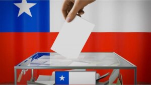 ocho candidatos buscan la presidencia, en el regreso del voto obligatorio