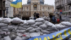 un masivo ataque ruso con drones y misiles deja sin luz a medio Kiev y profundiza la crisis energética
