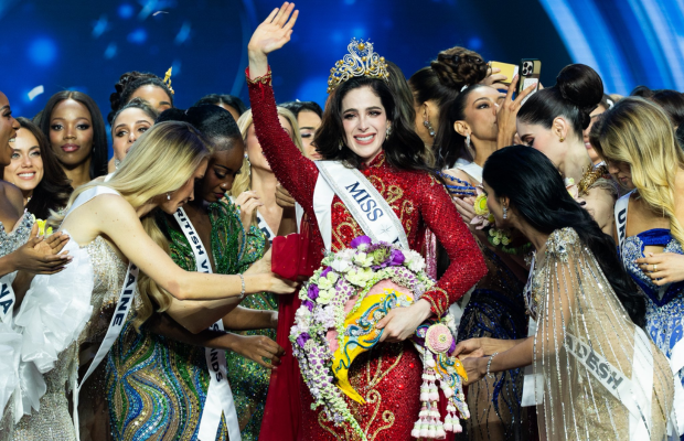 ¡Corona con sabor a polémica! Fátima Bosch se convirtió en Miss Universo 2025