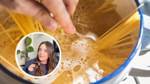 ¿Echar o no aceite a la pasta mientras se cuece? Esto es lo que dice una ingeniera de alimentos
