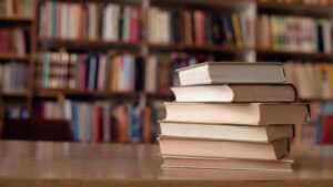 ¿Las editoriales independientes tambalean en Colombia? Radiografía de una industria en la que se publican libros pocos comerciales, pero valiosos