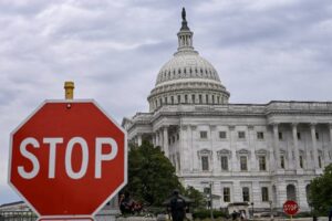 ¿Qué es un «shutdown»? El gobierno de EEUU «reabre» pero no pasa la tormenta