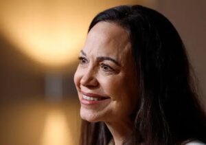 En Venezuela «construiremos un escudo de seguridad, sacaremos a los agentes de regímenes autoritarios como Rusia, Irán o Hezbolá»: entrevista completa de María Corina Machado con la BBC