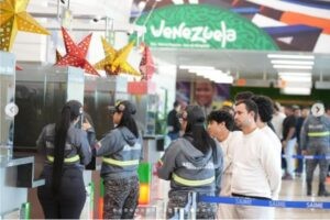 218 migrantes deportados de EEUU llegan a Venezuela este #10Dic