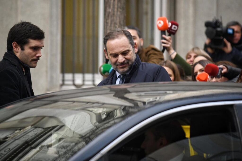 Ábalos niega desde prisión financiación ilegal del PSOE en su etapa y dice no tener pruebas delictivas contra Sánchez