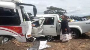 Accidentes de tránsito dejan dos muertos y más de 30 heridos