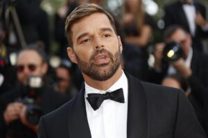 Actriz y modelo venezolana compartió FOTO besándose con Ricky Martin