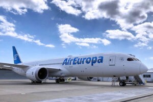 Air Europa amplía al 31 de diciembre suspensión de vuelos