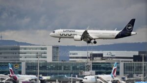 Airbus reduce sus entregas de aviones en 2025 – DW – 03/12/2025