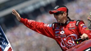 Al menos 7 muertos tras un accidente aéreo en Carolina del Norte, entre ellos el expiloto de NASCAR Greg Biffle | elperiodico.com