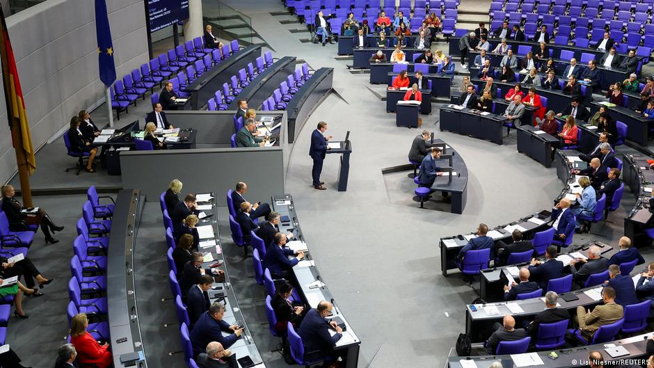 Alemania aprueba nuevo servicio militar, aún voluntario – DW – 05/12/2025