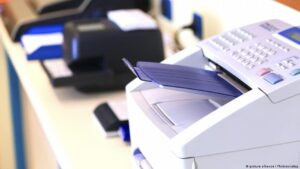 Alemania sigue usando fax y rezaga la digitalización – DW – 29/12/2025