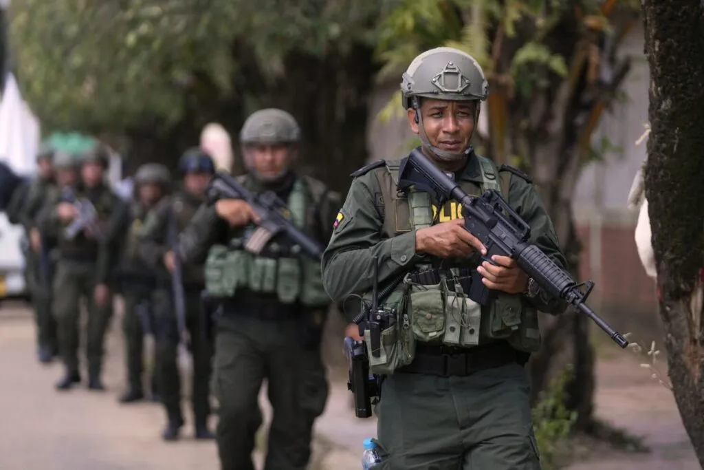 Autoridades colombianas piden el cese de choques entre guerrillas en región del Catatumbo - AlbertoNews