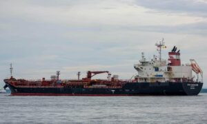 Axios dice que fuerzas de EEUU aún persiguen tercer buque en el mar Caribe