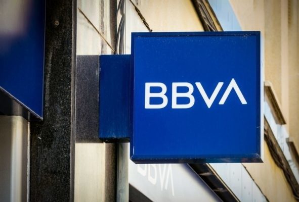 Banca y Negocios