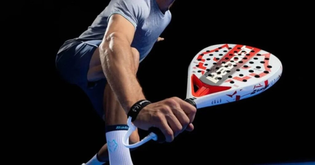 Babolat hunde el precio de la pala de Juan Lebrón y arrasa entre aficionados al pádel
