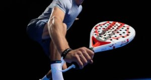 Babolat hunde el precio de la pala de Juan Lebrón y arrasa entre aficionados al pádel