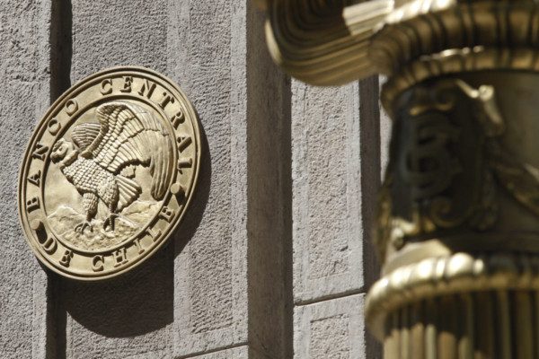 Banco Central de Chile mejora las proyecciones de inflación y PIB para 2026