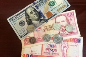 Banco Central de Cuba estrena su nueva tasa oficial en los 410 pesos por dólar