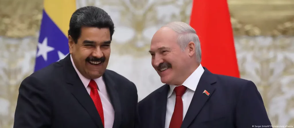 Bielorrusia está dispuesta a alojar a Maduro si decidiera abandonar Venezuela, dice Lukashenko