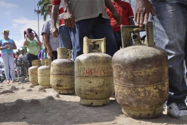 Bombonas deterioradas causan alarma y conviene sustituirlas