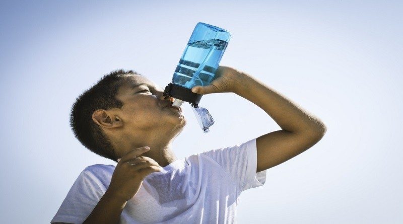 Botellas de agua reutilizables pueden ser tóxicas sin que te des cuenta – Diario El Luchador