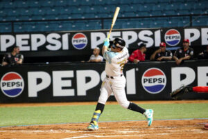 Bravos mantienen ritmo ganador a costa de los Cardenales