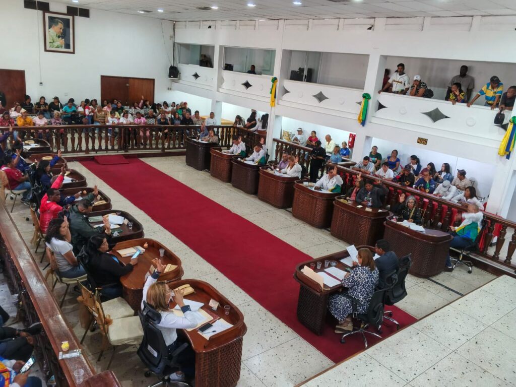 CLEB sancionó la Ley Especial de Comunas del estado Bolívar – Diario El Luchador