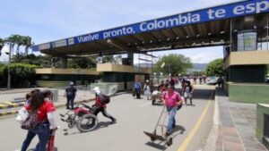 CNN | Con la crisis aérea, la frontera con Colombia se convierte en una de las pocas puertas de entrada y salida a Venezuela – AlbertoNews