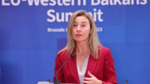 COMISIÓN EUROPEA | Federica Mogherini, exvicepresidenta de la CE, detenida por presunto fraude en fondos europeos | elperiodico.com