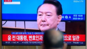 COREA DEL SUR | La Fiscalía surcoreana pide diez años de cárcel para el expresidente Yoon en relación con la ley marcial | elperiodico.com